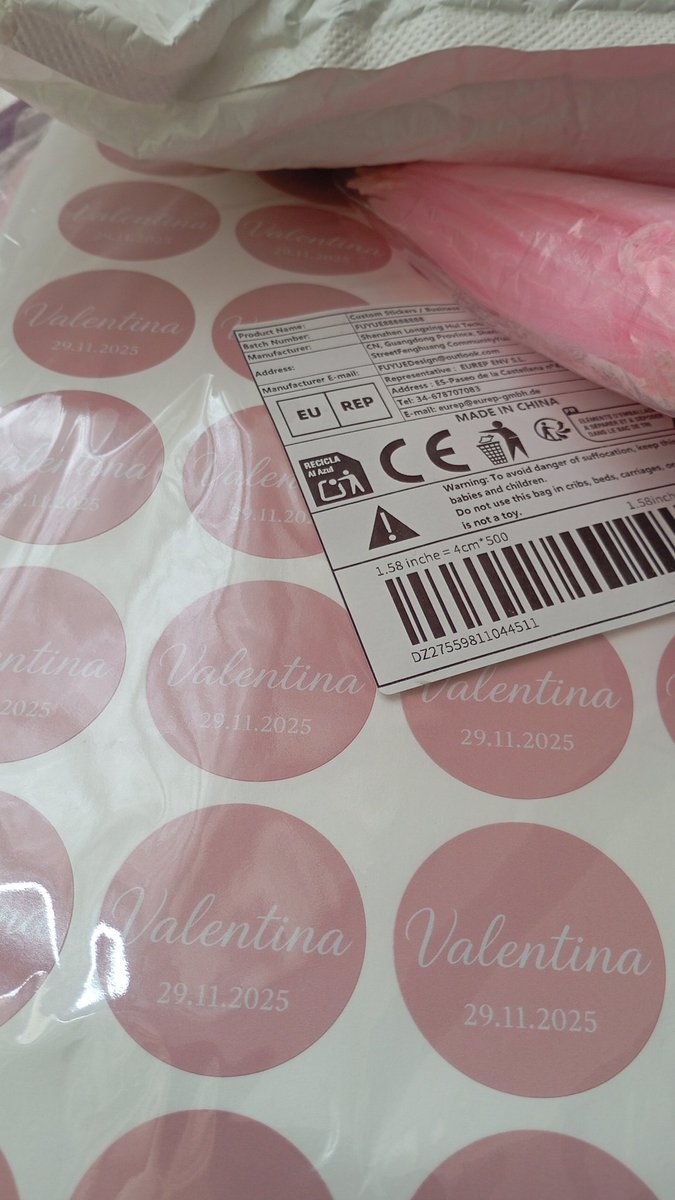 Mis mierdas del temu. 

Preparando el bautizo de la chica decidí comprar los regalos en temu. Me ha salido todo por unos escasos 50€ (120 invitados) 🤣🤣🤣