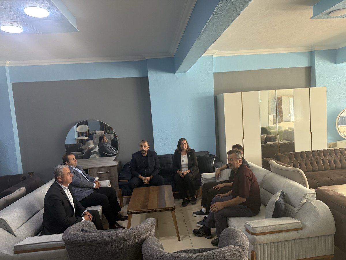 Antakya İlçe Başkanlığı olarak İlçemizin sevilen esnaflarından;

➡️ Tatar Mobilya-Mehmet Tatar 
➡️ Cemal Sandalye- Mahmut Sökerel 
➡️ Arthome Mobilya-İshak Yıldız

İl Yöneticimiz Dilek Demirdöven,İlçe Yöneticimiz Tuncay Yıldız ,Meclis Üyemiz Selahattin Öztürk
ile ziyaret ettik.