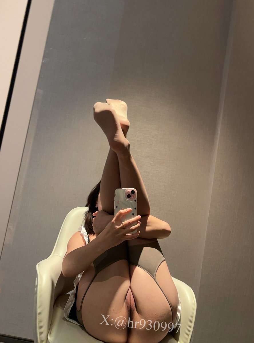 福利姬王女士🍓分享的黄推图片3 - 网红私拍内容