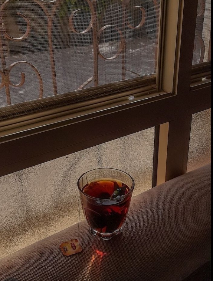 ...

تَعلّم أن تُعطي غيابك لمن لا يعرفُ قيمة حضورك،
وجالس جميلَ الروح… تُصِبْكَ عَدوَى جَمالِه ..

.,

...مسساء الخيـــر  💙