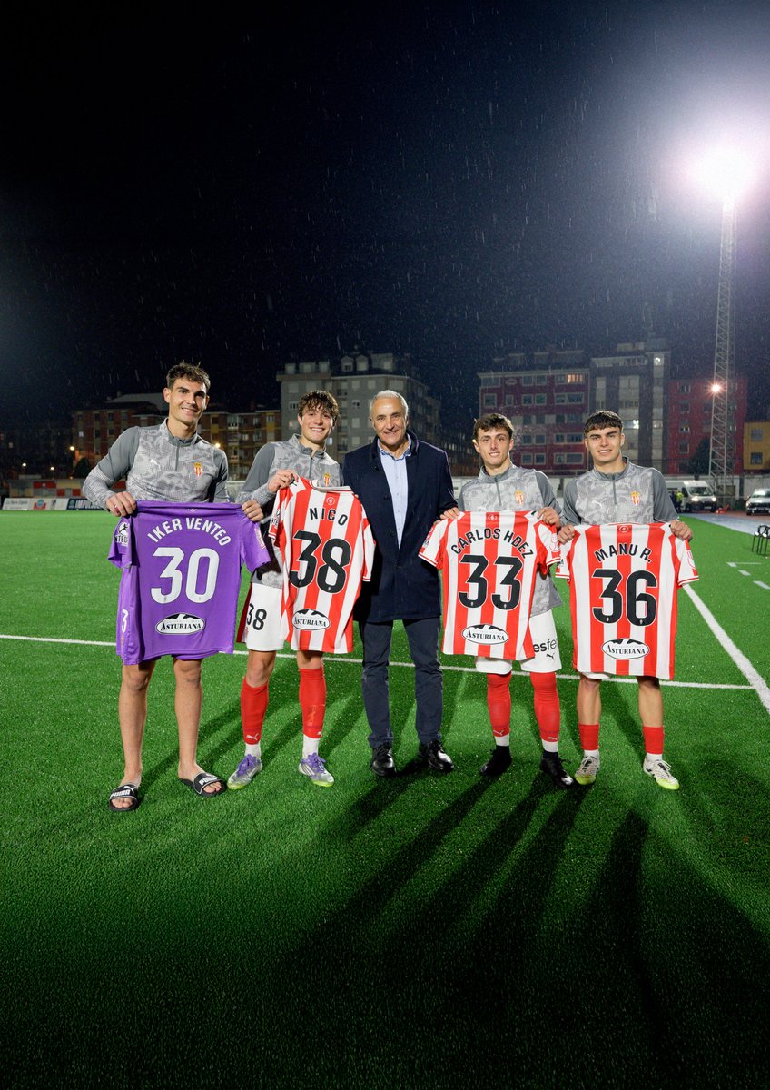 🟥⬜️ 𝗗𝗲𝗯𝘂𝘁 𝗰𝗼𝗻 𝗲𝗹 𝗽𝗿𝗶𝗺𝗲𝗿 𝗲𝗾𝘂𝗶𝗽𝗼.

Carlos Hdez, Nico Riestra, Manu Rodríguez e Iker Venteo.

#RealSporting