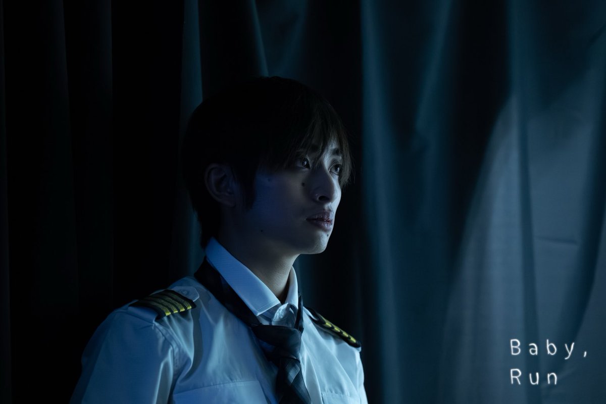 Angola_steak's tweet photo. ＼ 舞台写真公開📸 ／

『Drama for Airports（空港のための演劇）』

機長・同胞
：田中陽太（ベイビー、ラン）
　@TNKHNT65 

photo by 初鹿野宏介

・
・
・

 #劇団アンゴラ・ステーキ × #ベビラン
 #ABnormalCeremony https://t.co/37N2TiIwqm