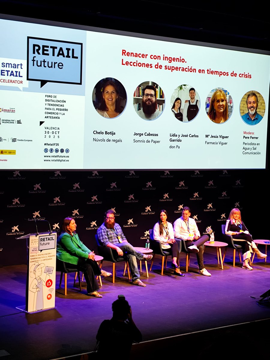 ConfecomercCV's tweet photo. 🚀 ¡Hoy vivimos la experiencia Retail Future!
Ideas, tendencias, tecnología y muchas ganas de seguir impulsando el comercio local hacia el futuro.
#RetailFuture #ComercioDeProximidad #Innovación #Digitalización #TendenciasRetail @retailfuturecv https://t.co/1WS1C7D3V6