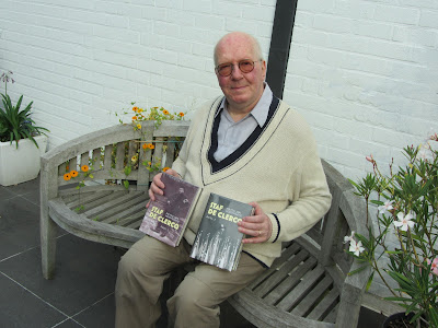 tekos_delta's tweet photo. Afgelopen zaterdag stelde ons redactielid Pieter Jan Verstraete zijn magnum opus voor: zijn monumentale tweedelige biografie over Staf de Clercq. Hij hanteert daarbij het principe van Leopold von Ranke om geschiedenis te schrijven „wie es eigentlich gewesen ist“. Aanbevolen 👇 https://t.co/K4v3iJj98Q