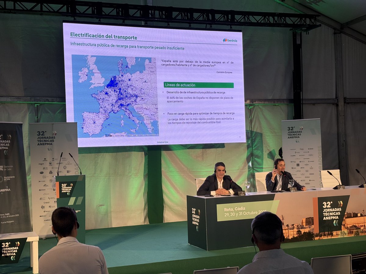 Ahora en #JornadasAnepma
BLOQUE 3. TRANSICIÓN ENERGÉTICA
La transición energética en la gestión de residuos,
Coordina: Cesar Rico Vallejo  
Secretario General ANEPMA
Ponencia: Pablo de Regoyos, Resp Smart Mobility Empresas y Administraciones Públicas <a href="/iberdrola/">Iberdrola</a>