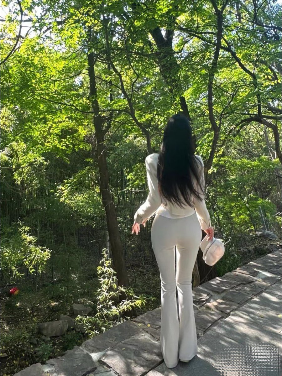 和单男做爱过后，尤其是高潮后他就对我如饥似渴迫不及待刷锅，就是话忒多，都是围绕着我和绿主，还一路说谢谢他把我干这么湿露露🥵。。。我故意说 和他做爱好舒服，紧跟着他就啊啊。。。啊。抽搐了，现在几乎成了声控可高潮老公，真没用，咋整，那以后不是得一直找单男？ https://t.co/IAozh5DdXK
