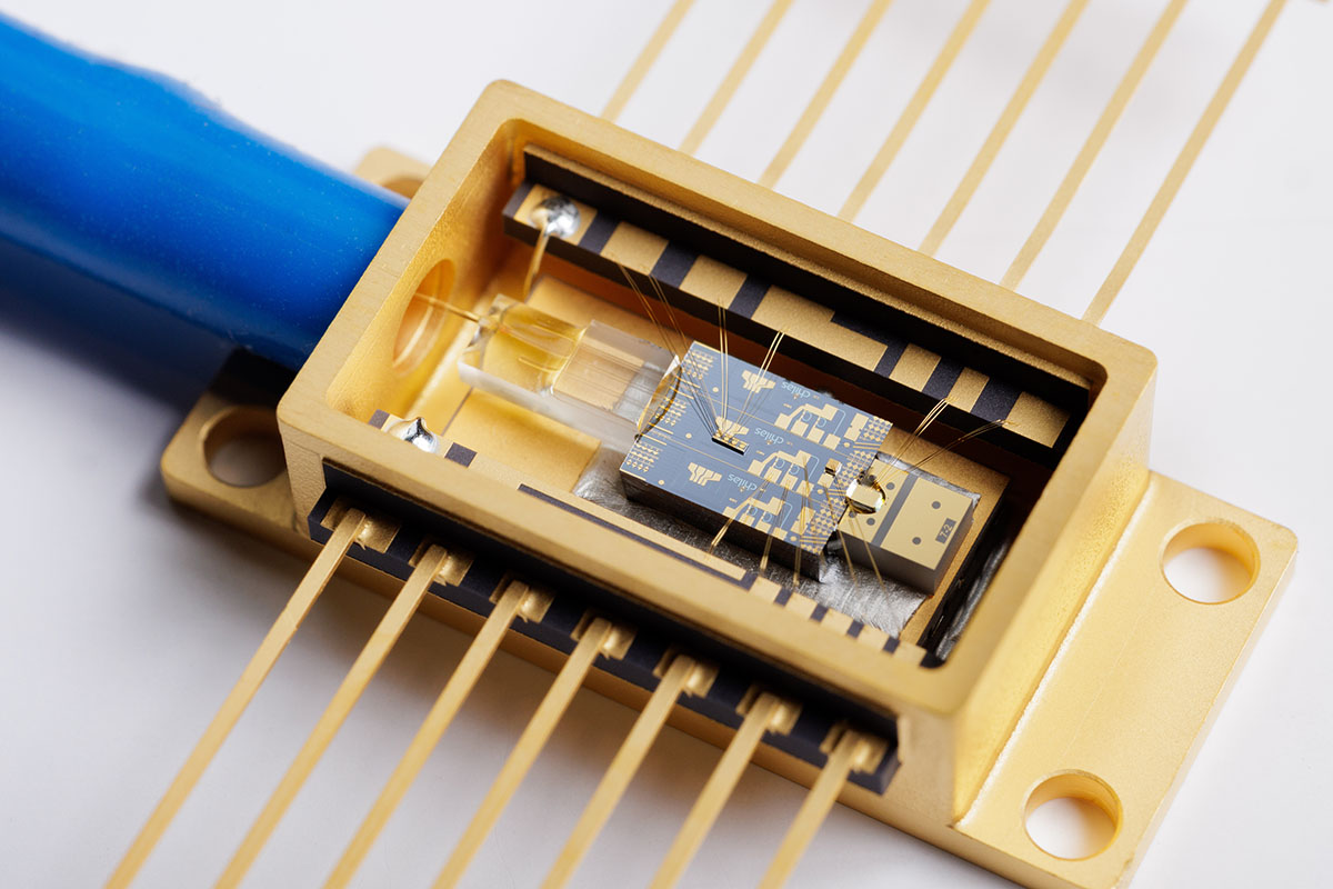 PHIX_Photonics's tweet image. Designing a PIC for a 14-pin butterfly package just got easier!

Download PHIX’s free design guidelines to accelerate your optoelectronic module development. Scalable, high-quality, and cost-effective!

➤ phix.com/our-offering/1…

#14pinbutterfly #photonics #tunablelaser