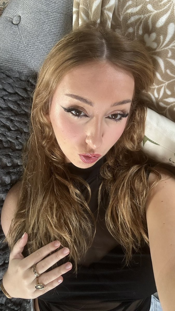 Suz 🥧 tweet media