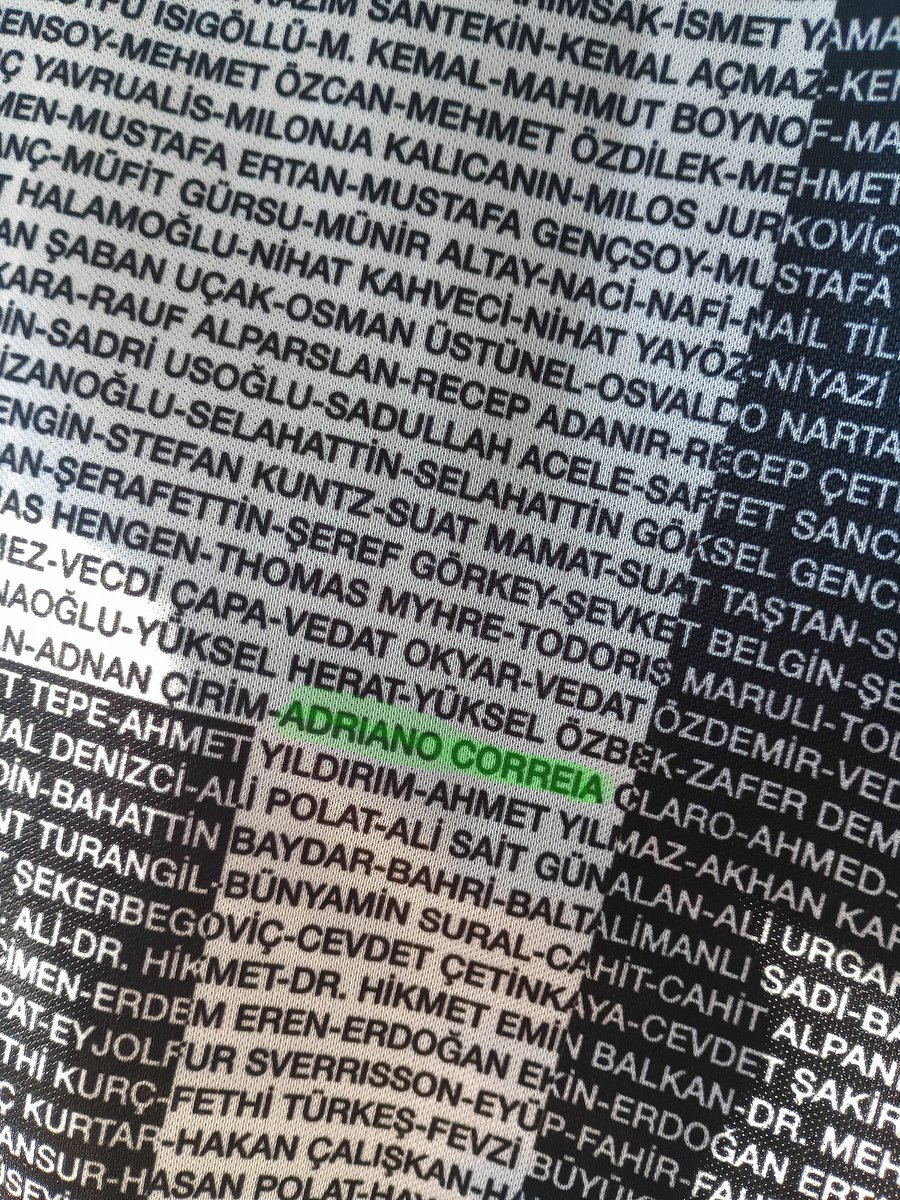 kdformatasarim's tweet image. ADRIANO ATTI ŞAMPİYONLUK GELDİ

Beşiktaş&apos;ın yeniden ürettiği 100.Yıl özel formasından aldım, formada Adriano Correia var 😄