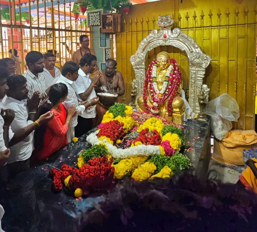 SivakumarState's tweet image. பாட்டாளி மக்கள் கட்சியின் மாநில தலைவர் அண்ணன் அன்புமணி ராமதாஸ் அவர்களின் ஆனைகினங்க பசும்பொன் முத்துராமலிங்கத் தேவர் ஜெயந்தி விழாவில் ஆகிய நானும்,கட்சியின் பொருளாளர் மற்றும் மதுரை, ராமநாதபுரம்,தென்காசி,விருதுநகர் மாவட்டம் செயலாளர்கள் உடன் கலந்து கொண்டனர்