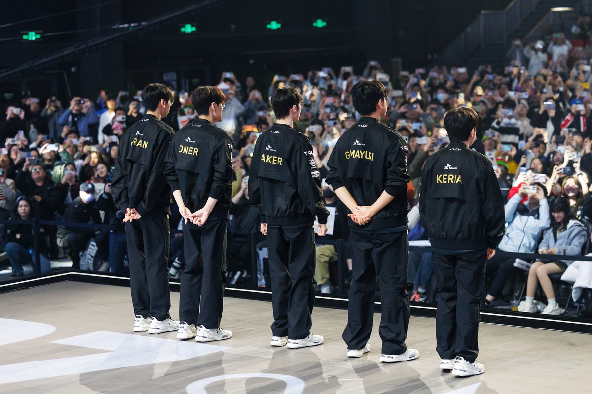 PahShuu's tweet image. T1's to do list:
1. Win Quarterfinals against AL
2. Protect T1/Faker's decade long win streak against LPL at Worlds B05
3. Faker's streak of reaching semifinals every Worlds
4. OFGK streak of reaching every semifinals together
5. Bringing Doran to Worlds Semifinals
6. PLEASE WIN
