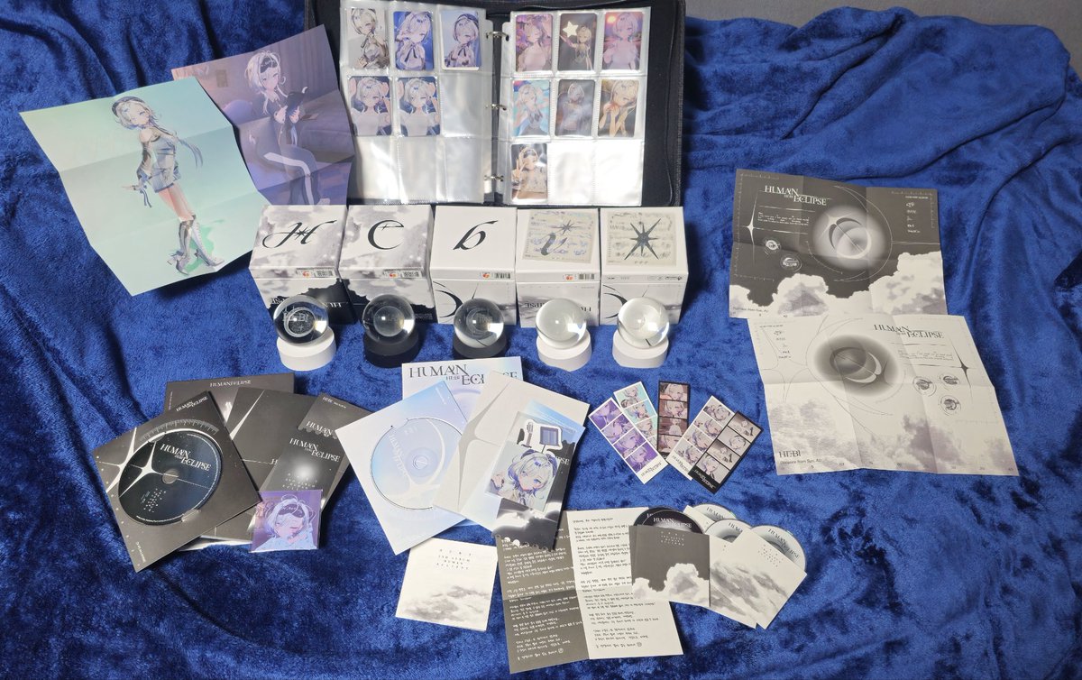 fha0273's tweet image. @hebi0211 완전 이뿌자네 ㅠㅠㅠ.. 이거 디자인하고 만드신분들 너무 고생하셨어요 ㅠㅠ.. 이러면 몇주 걸려도 이해해!! 흐아아아 드디어 왔다아아아!!
(근데 무드등 기스난거? 솔직히 난 이뿌다고 생각함 ㅋㅋㅋㅋ 팬딩이든 업체든 문의안함 그냥 내꺼임 ㅋㅋ) 
#헤비 #hebi #humaneclipse #BeI