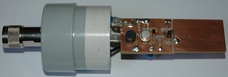 PA0RDT compact active wide-band receiving antenna for lower frequency bands from 10 kHz to approximately 10MHz.

vk6ysf.com/active_antenna…

#630mband #wspr #pa0rdt