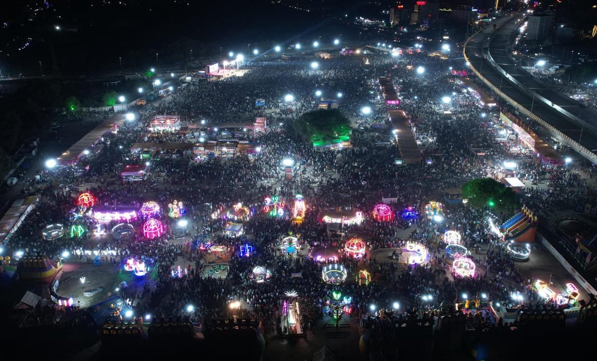 airnews_abad's tweet image. #Somnath #Fair #SomnathTrust 

સોમનાથમાં તા.27/11/2025 થી 01/12/2025 સુધી યોજાશે કાર્તિકી પૂર્ણિમા મેળો

ભાવિકો અને મુલાકાતીઓના વ્યાપક હિતમાં કાર્તિક પૂર્ણિમા મેળો-૨૦૨૫ની તારીખોમાં ફેરફાર કરવાનો સોમનાથ ટ્રસ્ટનો નિર્ણય

#AIRPics : રાજેશ ભજગોતર