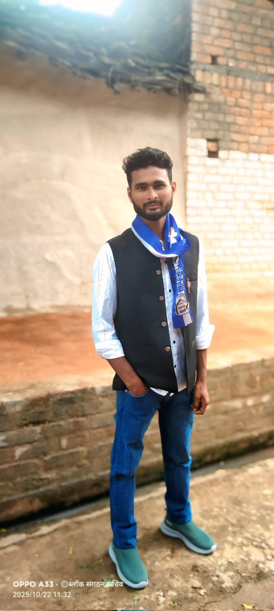 Bhimarmyazad's tweet image. अब डरना बंद, लड़ना शुरू!
हम बहुजन समाज की राजनीति में भीड़ नहीं, नेतृत्व लेकर आए हैं।
सत्ता में बैठे लोग भूल गए हैं कि ये देश संविधान से चलता है,
किसी की मनमानी से नहीं।
जब बहुजन जागेगा, तो सिंहासन हिलेगा —
और अन्याय की हर दीवार टूटेगी!”

✊ जय भीम ✊
@BhimArmyChief