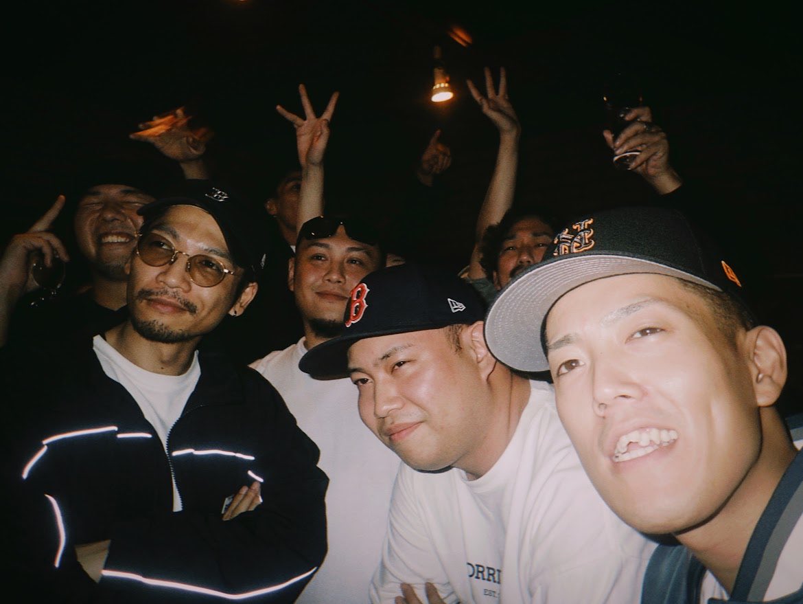 てなわけでバタバタしてますが今週末はplay a life!!!

頭からケツまで是非楽しんでいって欲しいです！渋谷で待ってます☝️