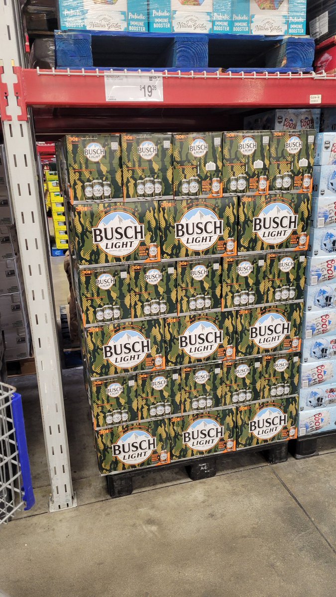 stevedesprez's tweet photo. @BuschBeer 🤠 https://t.co/k5WHk61K94