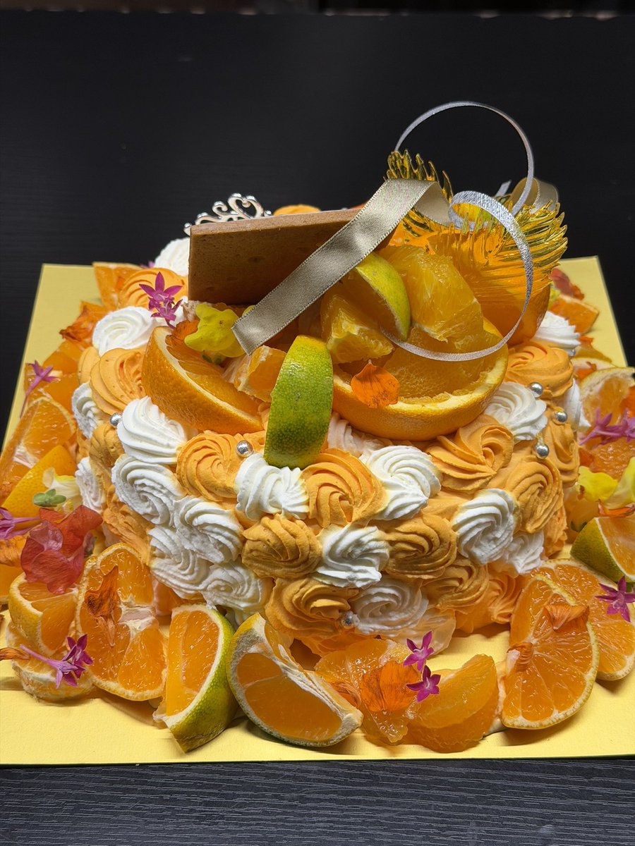 m_m_mackey1203's tweet image. 🧡推しのケーキシリーズVol.16🎂
SWEET STEADY 庄司なぎさちゃん🧡

優しさの中にあるまっすぐな強さ。
ステージでは堂々と、自分の道を切り拓く姿が本当にかっこいい。

どんな瞬間もポジティブに変える太陽のような存在で、
ファンの心に火を灯すような人

オレンジ×ホワイトで、…