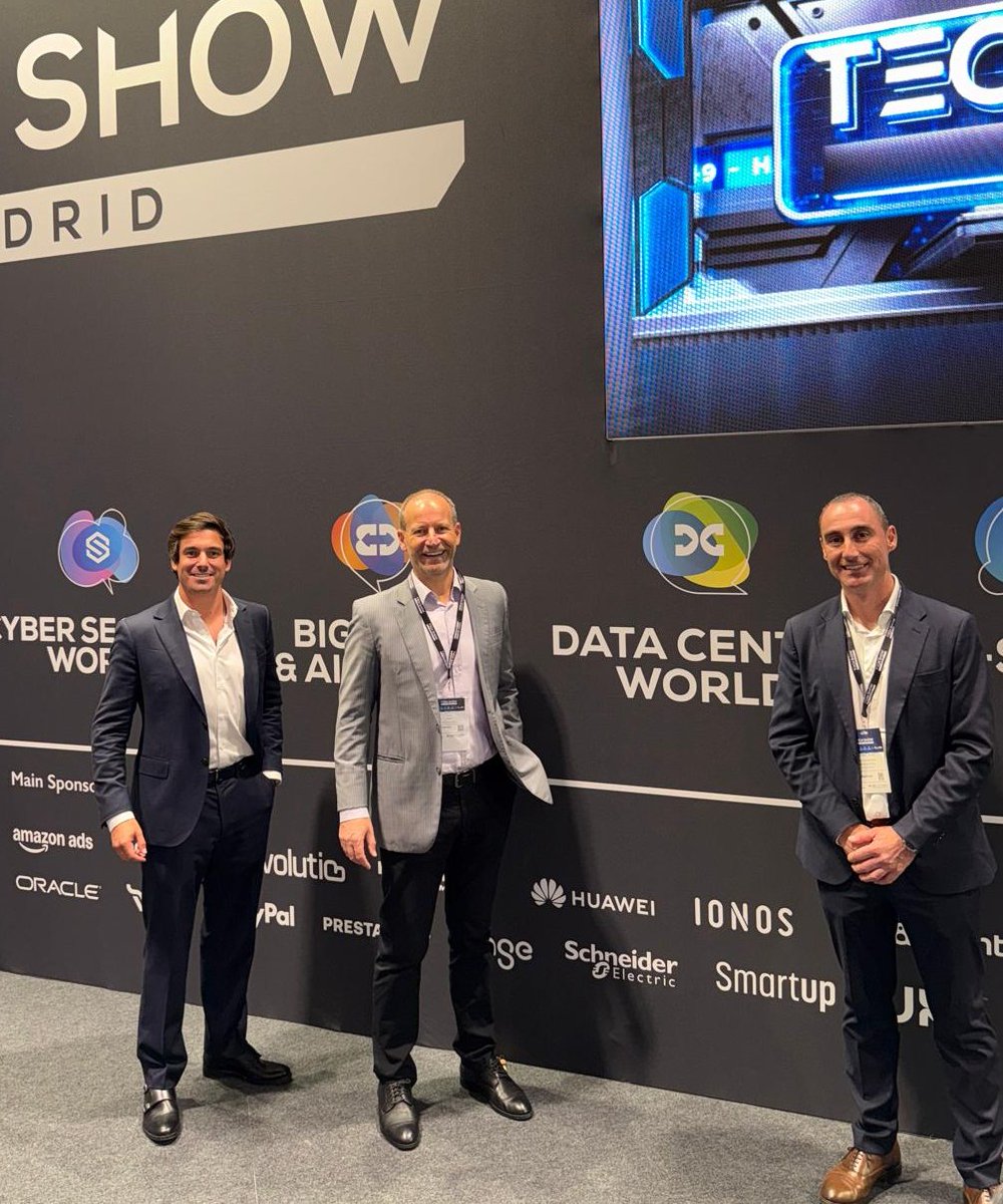 OnSiteTelecom's tweet photo. Un año más en @MadridTechShow descubrimos las últimas innovaciones del sector junto a nuestro partner #CONTEG, reforzando nuestro compromiso con la eficiencia, la tecnología y la sostenibilidad en los #centrosdedatos
#DCWMadrid #DataCenters #Innovación #Tecnología #Sostenibilidad https://t.co/g1y8xF1aTj