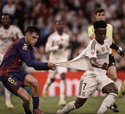 Ike_gyms's tweet image. 🚨👀 LaLiga needs rebranding. What do you think?