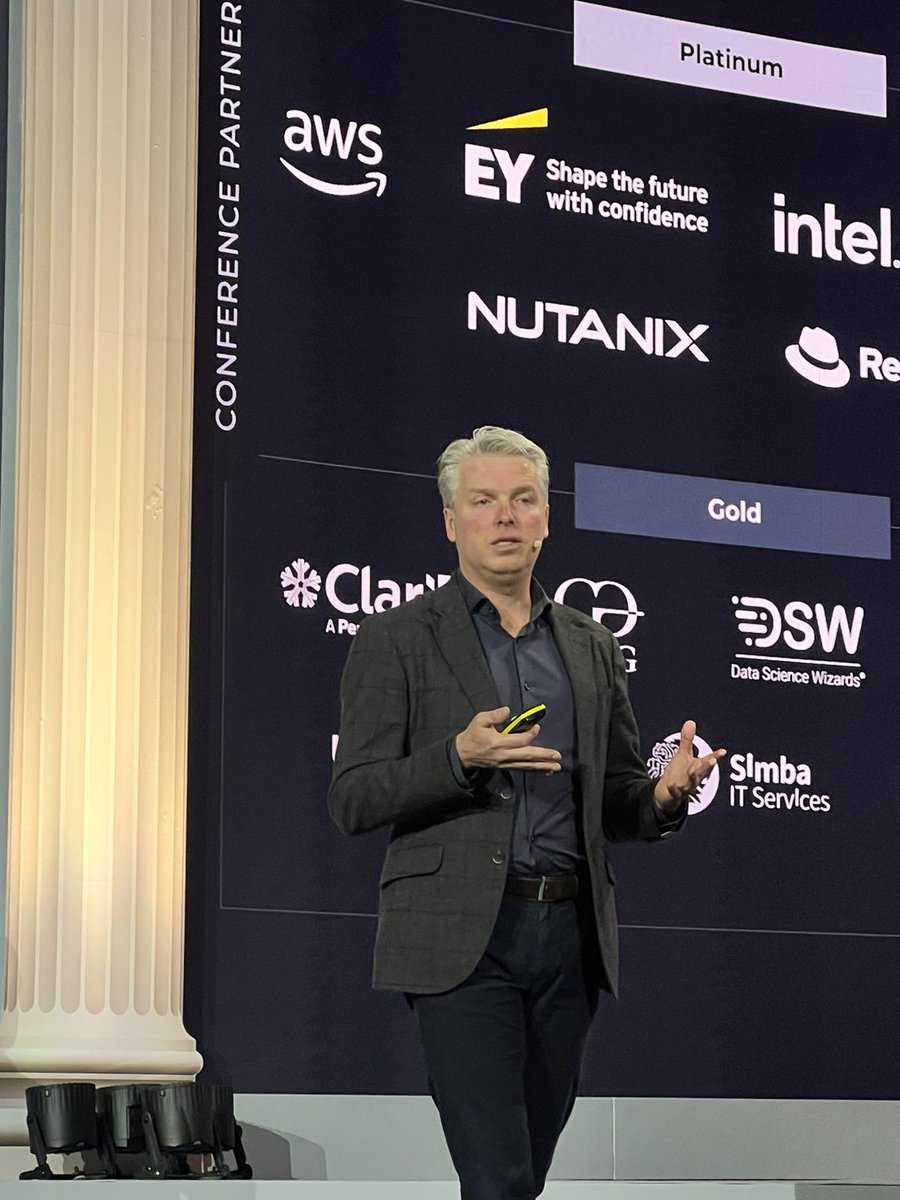 Finacle's tweet image. At #FinacleConclave, Jack de Mooij from @Rabobank, Samuel Kirubi from @EQUITYBANK &amp;amp; Puneet Chhahira from @Finacle explored how #BaaS and #EmbeddedFinance are reshaping financial engagement - helping banks scale from pilots to platforms and build monetizable, next-gen ecosystems.