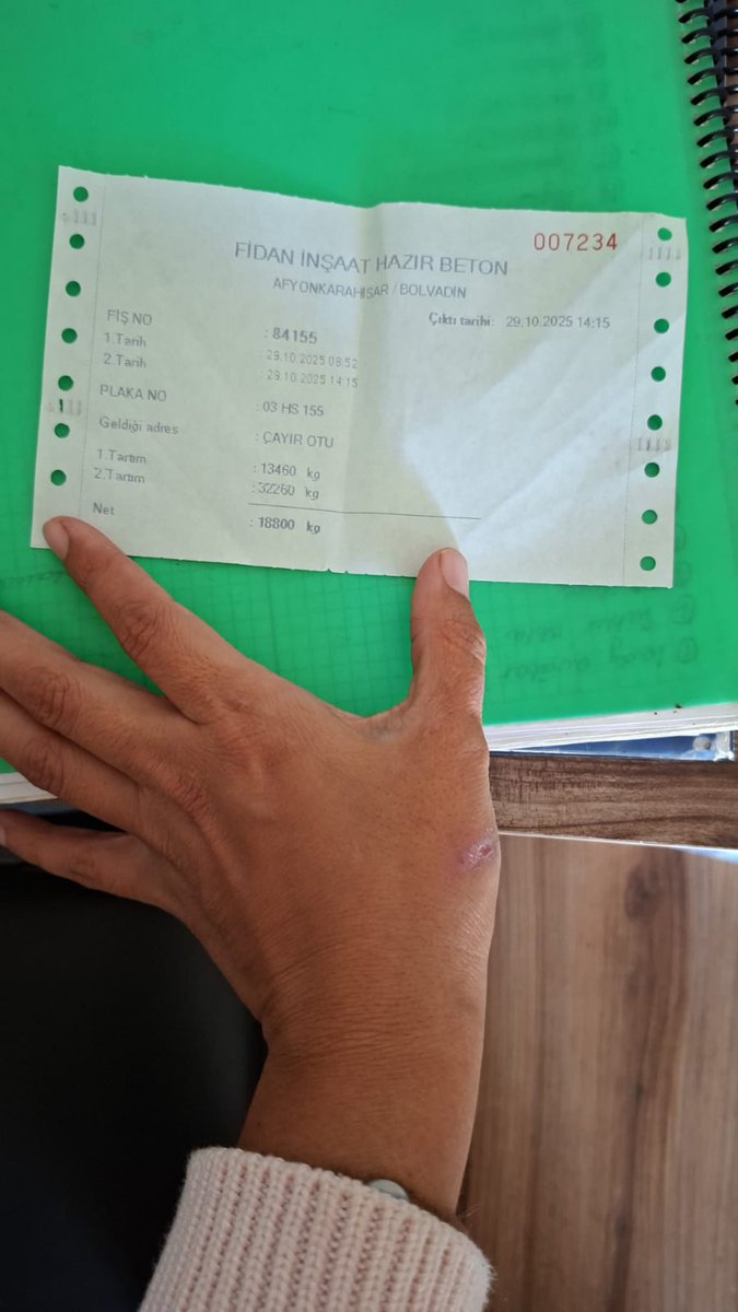 <a href="/_TJK_/">Türkiye Jokey Kulübü</a> 
<a href="/TYAYSD/">TYAYSD</a> 

Sayın ilgili 
3 ekimde alınan 
29.300kg yulaf 
800.000₺(Düz Hesap)

30 Ekimde alınan
18.800kg Ot 
300.000₺(Düz Hesap) 

Sene başında alınan ikramiye zammı tatminkardı🙏
Fakat Bu yıl Ara Zam Yapılmadığı için 
Atçı Dönemez Hale Geldi

Yılbaşında min %75 Zam💙