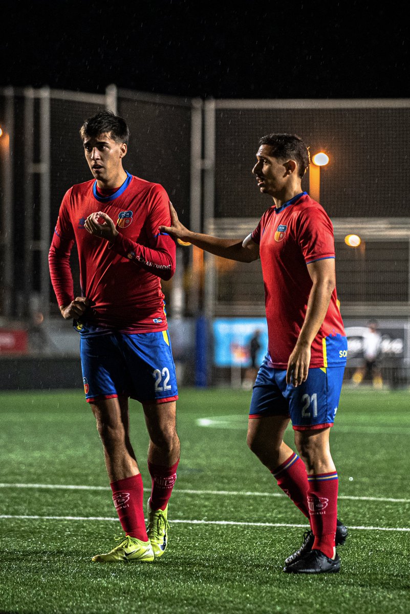 ⚽ Al nostre Facebook, les fotos del #FCMartinenc 1-4 <a href="/Montanyesa1927/">CF Montañesa</a>, 5a eliminatòria de la #CopaCat 2025/2026.

📍 Aquí ⏩ facebook.com/martinenc/post…

[📷 <a href="/polvallesimo/">Pol Valle Simó</a>]

#SomMartinenc #futbolcat