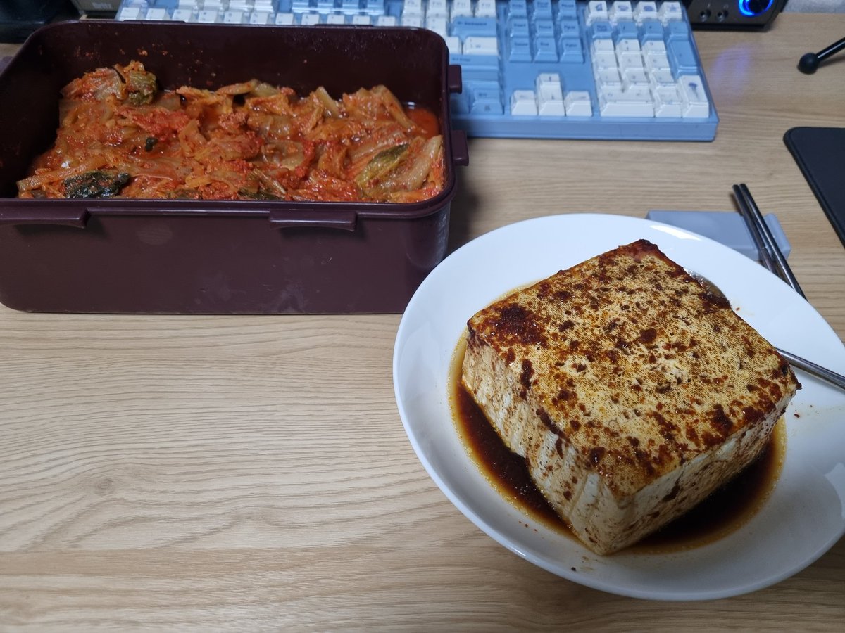 MooAngKing (@jet8328) on Twitter photo 