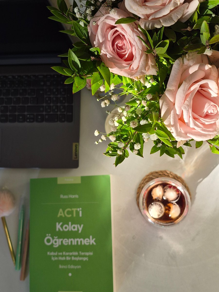 Mehtap_yldrm_'s tweet image. Binlerce kilometrelik yollar bir adımla başlar🌱