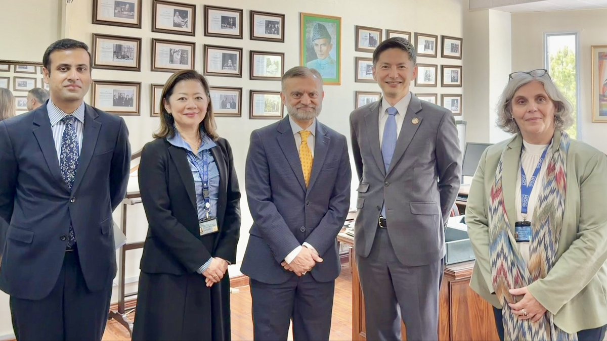 iori_IOM's tweet image. 🇵🇰 Honored to call on #Pakistan Ministry of Foreign Affairs’ Special Secretary for @UN, Amb. Nabeel Munir.  Grateful for Pakistan’s enduring partnership with @IOM_Pakistan in advancing safe, orderly and regular #migration for all.