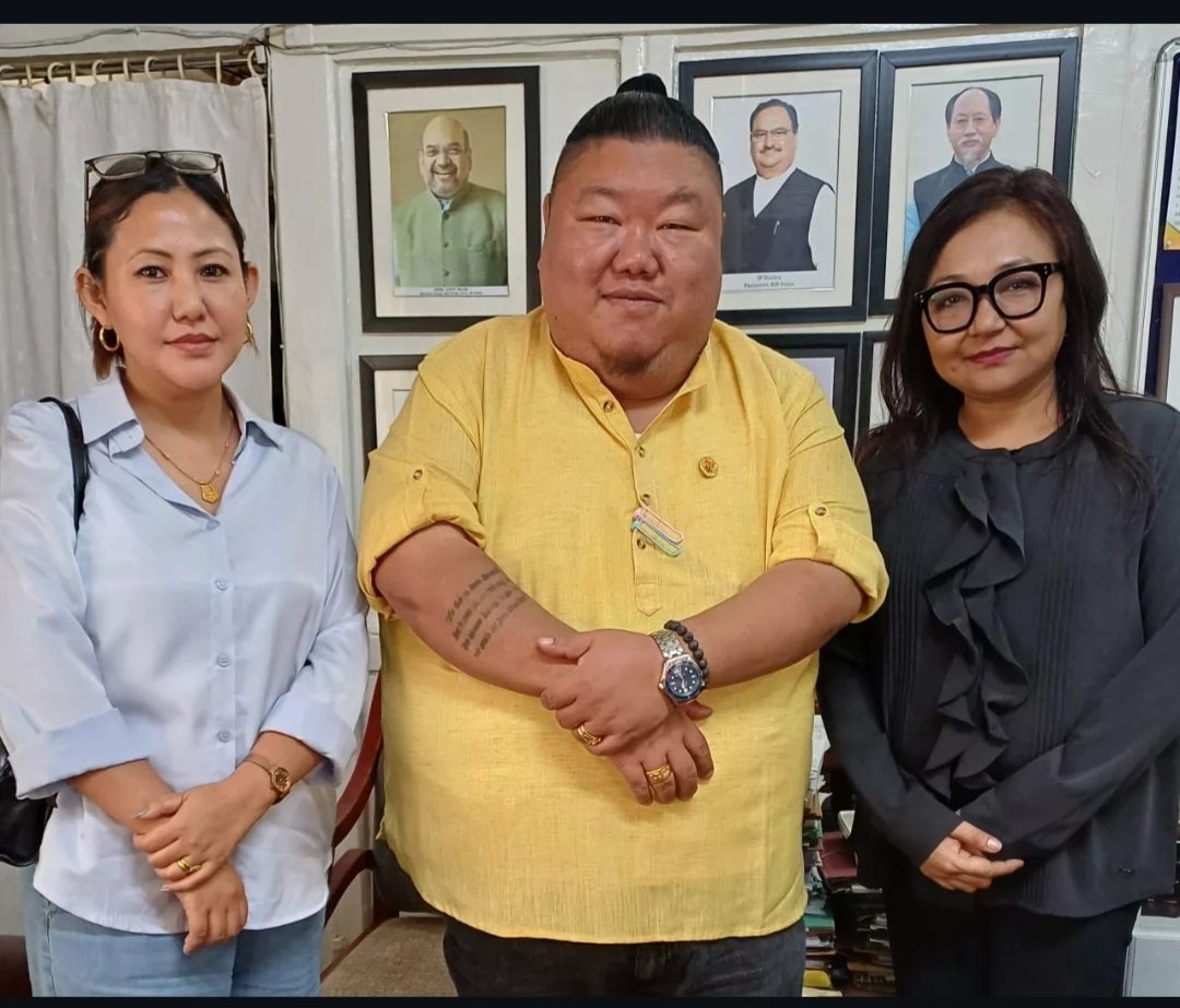 Officials from NIDC, Smti Joyee Sen (GM) and Smti Toshiwapangla Longkumer (JA), called on Hon’ble Minister Shri Temjen Imna Along to deliberate on pending NSTFDC dues and effective implementation of tribal entrepreneurship schemes in Nagaland. #NIDC #NSTFDC #Nagaland