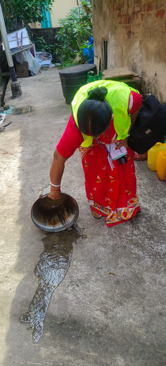 kmc_kolkata's tweet image. A few pictures of the frontline workers of the Vector Control Team on duty across the city.

#VectorControlByKMC #KMConDuty