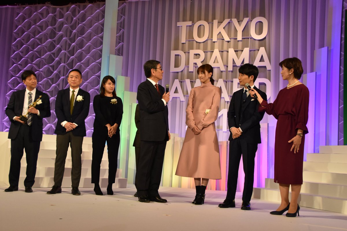 ky_ry_au_so's tweet image. 東京ドラマアウォード2017振り返りタイム！！！！！

連続ドラマ部門グランプリ『 #逃げるは恥だが役に立つ 』
主演女優賞　#新垣結衣 (逃げ恥)
プロデュース賞　#那須田淳 (逃げ恥)
演出賞　#金子文紀 (逃げ恥、カルテット、あなそれ)
主題歌賞　#星野源 「恋」(逃げ恥)

逃げ恥勢 計５冠でした👏✨