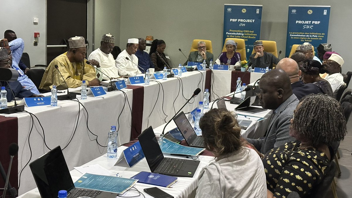 lcbc_cblt's tweet image. 📢 The 2nd #PBF Project Board Meeting is officially open in N&apos;Djamena! 🇹🇩 
#LCBC, #UNDP, Gov’t of Chad &amp;amp; partners celebrate the impact of 44 CSO-led initiatives across 4 countries, including 5 cross-border projects in their peace building efforts recorded so far.
LakeChad…