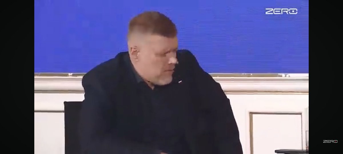 popiol777's tweet image. Hej @ZandbergRAZEM a może by tak opodatkować prawie 100m wille, aby było na mieszkania komunalne? 😃

Swoją drogą @partiarazem nie przeszkadza wam, że wasz boss jest betonowym milionerem i pławi się w luksusowej willi, gdy was tymczasem nie stać na mikrokawalerki? 😄