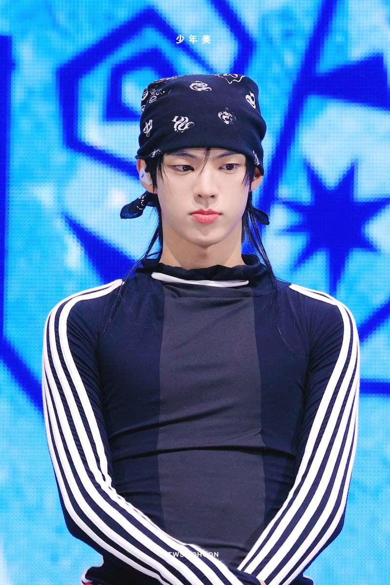 少年美 tweet media