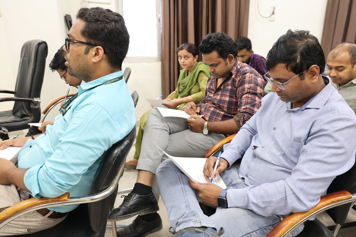 DoT_CCAUPW's tweet photo. "Let's take step towards strengthening the culture of alertness, transparency and integrity. O/o CCA,U.P (W)
hosted a quiz competition for better understanding of being vigilant in society. Entire staff shown overwhelming enthusiasm in the event. #VigilanceOurSharedResponsibility https://t.co/YduvbIiESV