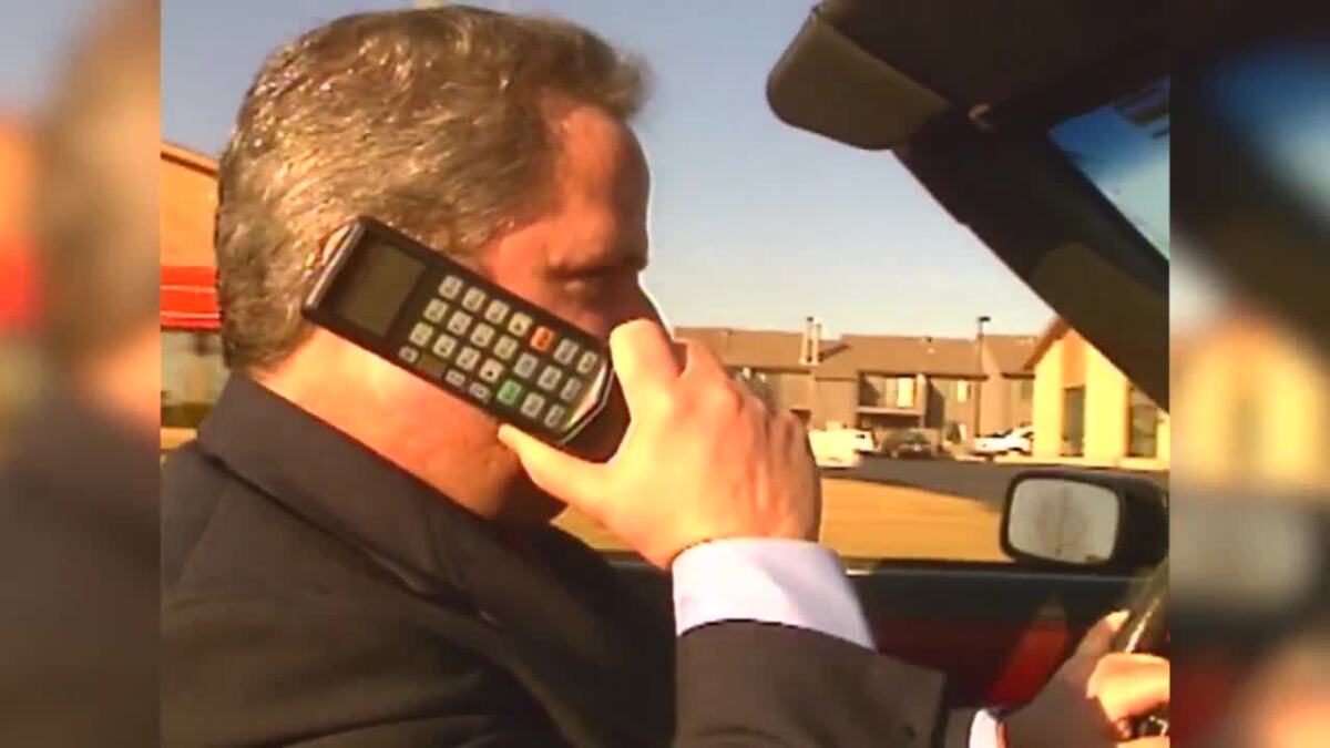 What you look like using wired charging for your smartphone when it’s 2025 and Qi2 wireless charging is available