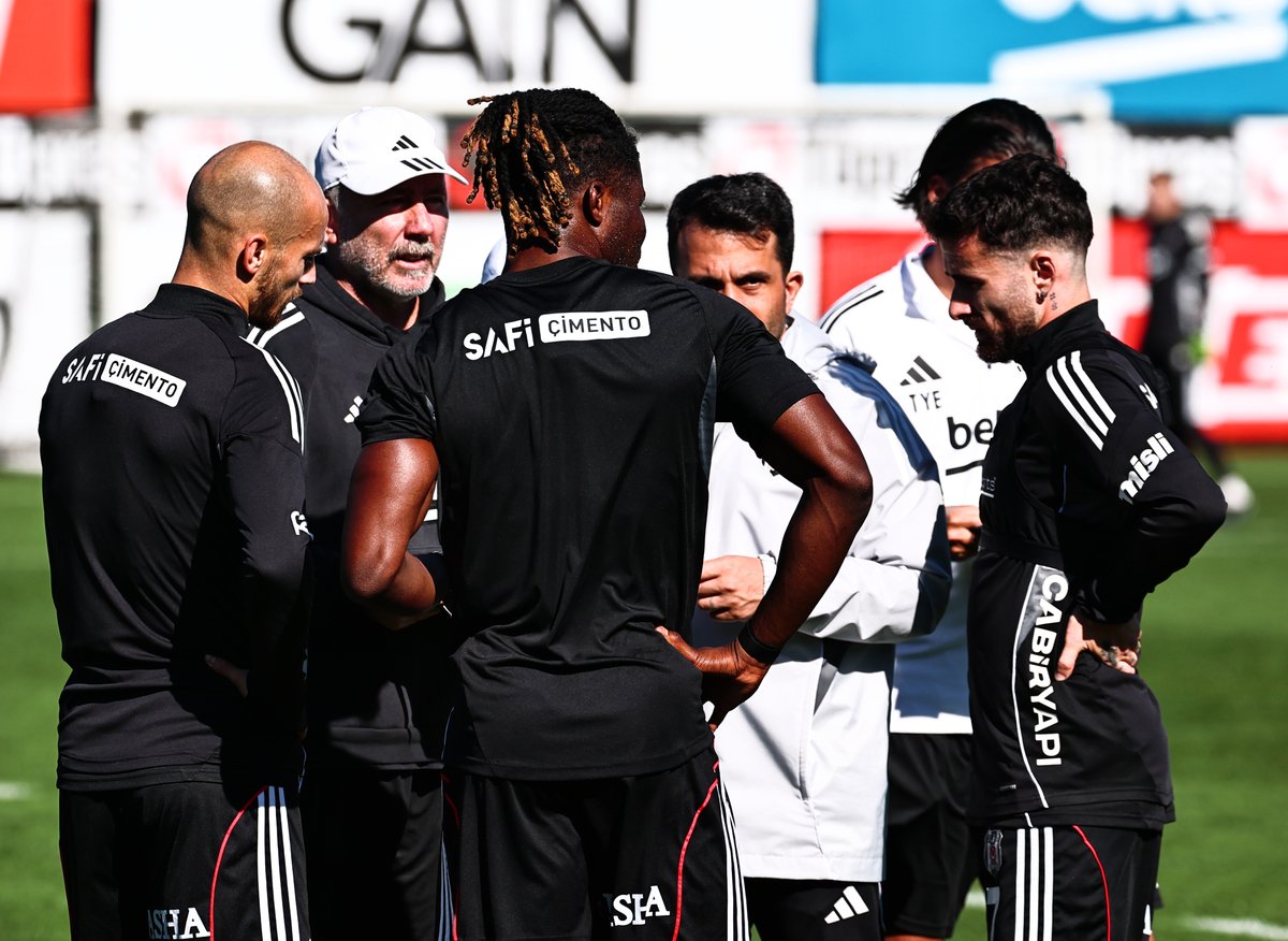 Besiktas's tweet image. Fenerbahçe maçı için hazırlıklarımız devam ediyor. 🦅