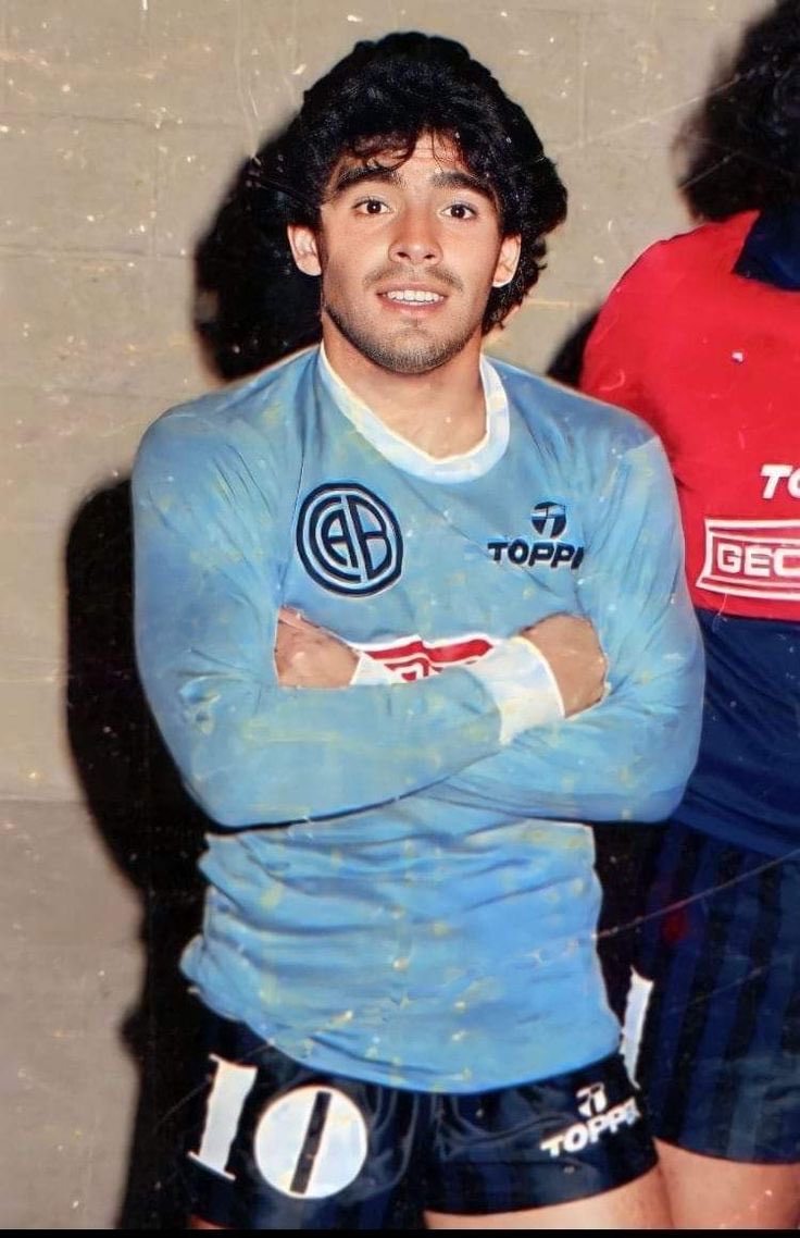 Feliz cumpleaños al 10! 
Feliz navidad maradoneana!
1960-♾️