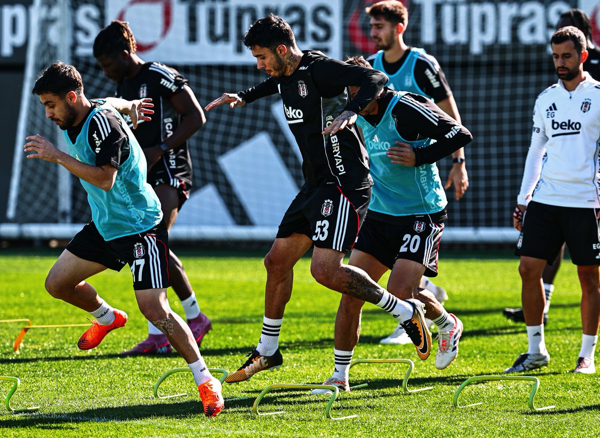 Besiktas's tweet image. Fenerbahçe maçı için hazırlıklarımız devam ediyor. 🦅