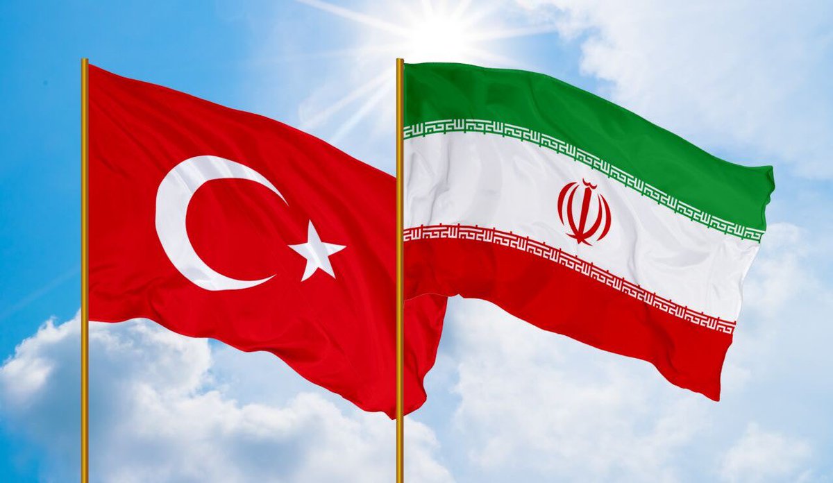 İran İslam Cumhuriyeti Van konsolosluğu tamamdır inşallah:)

Bugün Van Valimiz Sayın Ozan Balcı’dan müjdeyi aldık. 
Emeği geçenlere teşekkür ediyorum. 
Uzun yılardır VanTso’nun gündeminde olan ve İran ile kurduğumuz emek köprüsünün mihenk taşı olan İran konsolosluğunun şehrimize