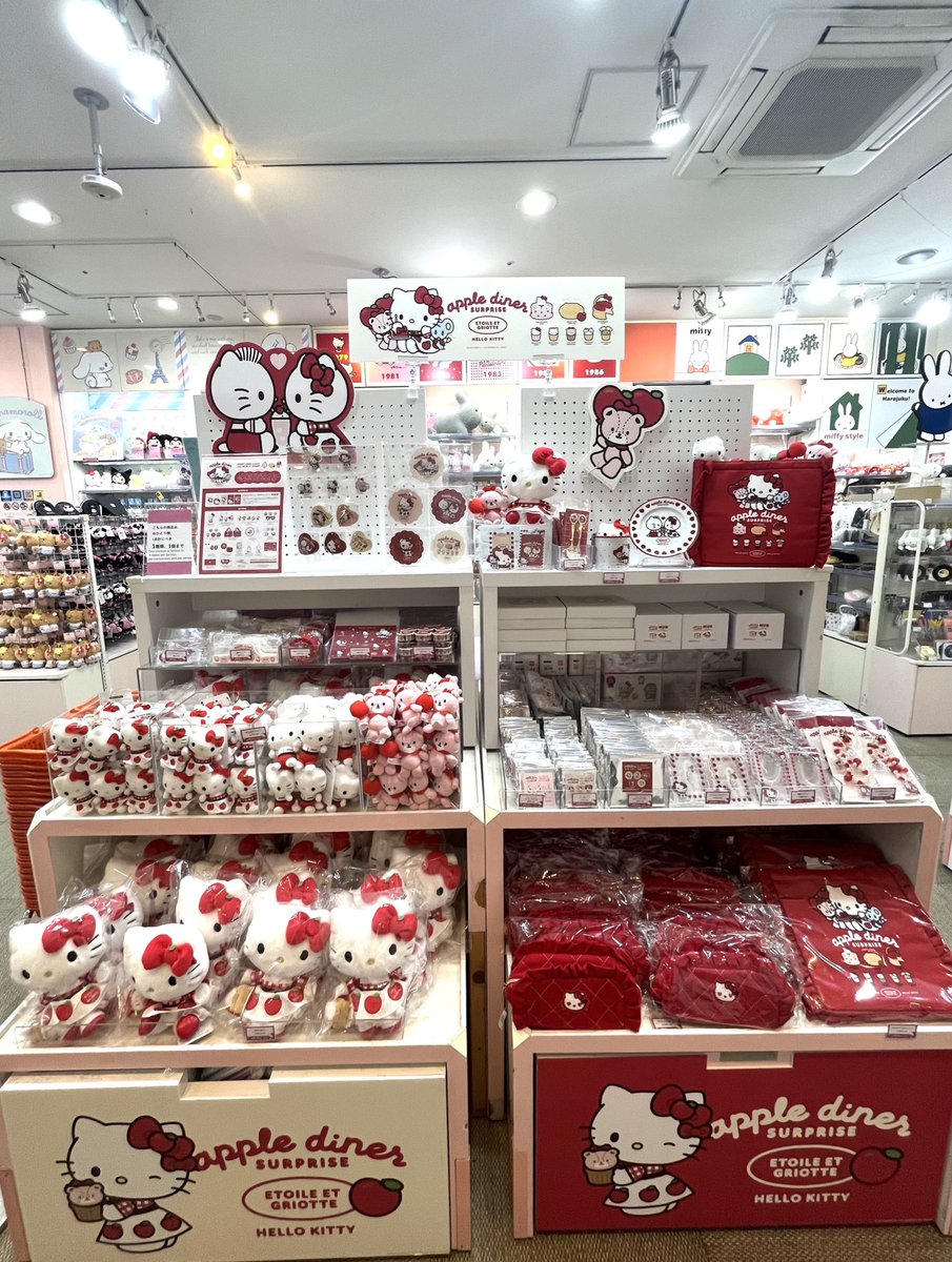 ⋱📢新商品のお知らせ⋰ 10/31(金)〜 #ハローキティ× Etoile et