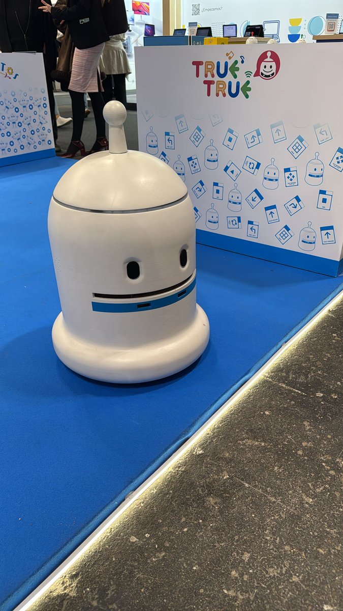 CentrosDigitale's tweet image. Seguimos en #SIMOEDUCACIÓN2025 
Pásate por  Stand 5C04 @Complubot 

🤖Soluciones innovadoras  
🔧Desde #Infantil a #Bachillerato 
📚Prueba materiales y contenidos
👉Resuelve dudas técnicas  

#PensamientoComputacional #LenguajesProgramación #RobóticaEducativa