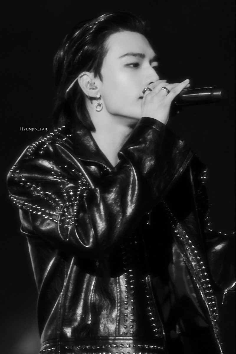 hyunjin_tail's tweet photo. 251019 celebrATE
#Hyunjin #현진 #黃鉉辰 #ヒョンジン  
#StrayKids 
#dominATE_celebrATE https://t.co/4hCK3zBubK
