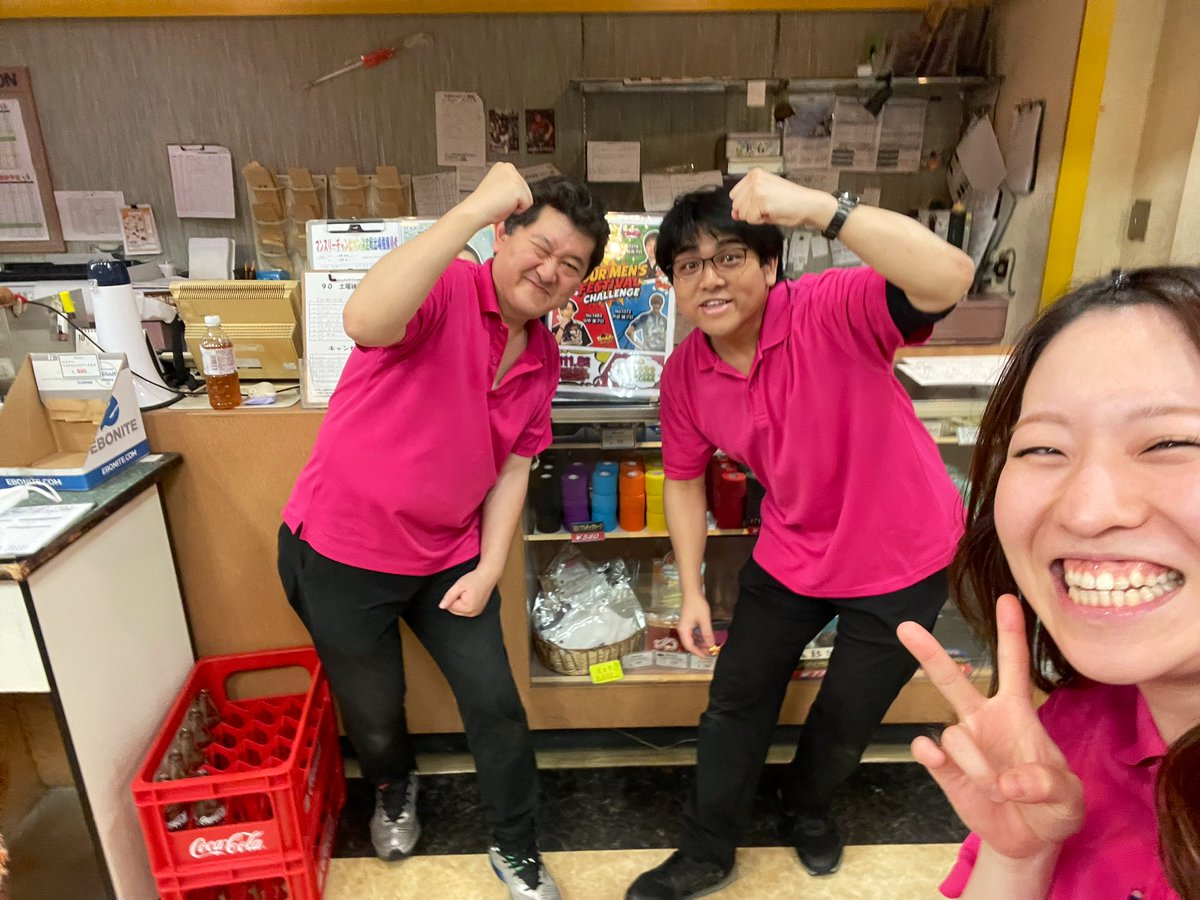 NodaRakuzo's tweet image. ラクゾーまみやです!
明日ジャパンオープン
戸辺プロ、山中プロ、小久保プロ、霜出プロみんなで応援してます!✊🏻❤️🔥
怪我なく無理せず頑張ってください!
💪(*•̀ㅂ•́)🦵
 #ラクゾー野田
 #ボウリング
 #戸辺誠プロ
 #山中麗プロ
 #小久保実希プロ
 #霜出佳奈プロ
 #ジャパンオープン