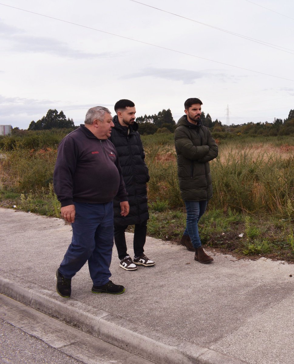Modesto_Renda's tweet photo. Atraer empresas e posos de traballo a #Vilalba é a nosa prioridade. E é por isto que volvemos sacar á venda as 6 #parcelas de titularidade municipal que o Concello ten no Polígono.
 
Toda a info no #PerfilDoContratante na web do Concello ➡️ https://t.co/iQt8JvGAGo. https://t.co/KThMzwUur3