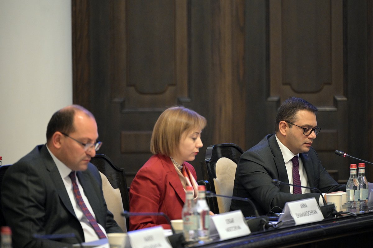 Tigran Khachatryan, Deputy PM of #Armenia, chaired a meeting with development partners on supporting the livelihoods and employment of refugees․ Heads and representatives of diplomatic missions and international organizations participated in the meeting.
gov.am/en/news/item/1…