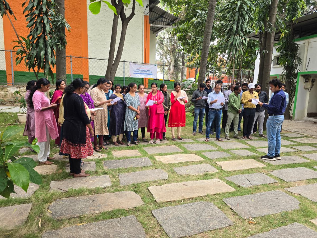 भारतीय खाद्य निगम, मंडल कार्यालय, बेंगलुरू  में 'नशा मुक्त भारत अभियान' के व्यापक प्रचार प्रसार एवं शपथ समारोह के आयोजन के संदर्भ में कार्यालय में उपस्थित सभी अधिकारीयों एवं कर्मचारियों द्वारा नशा मुक्ति शपथ ग्रहण की गई।