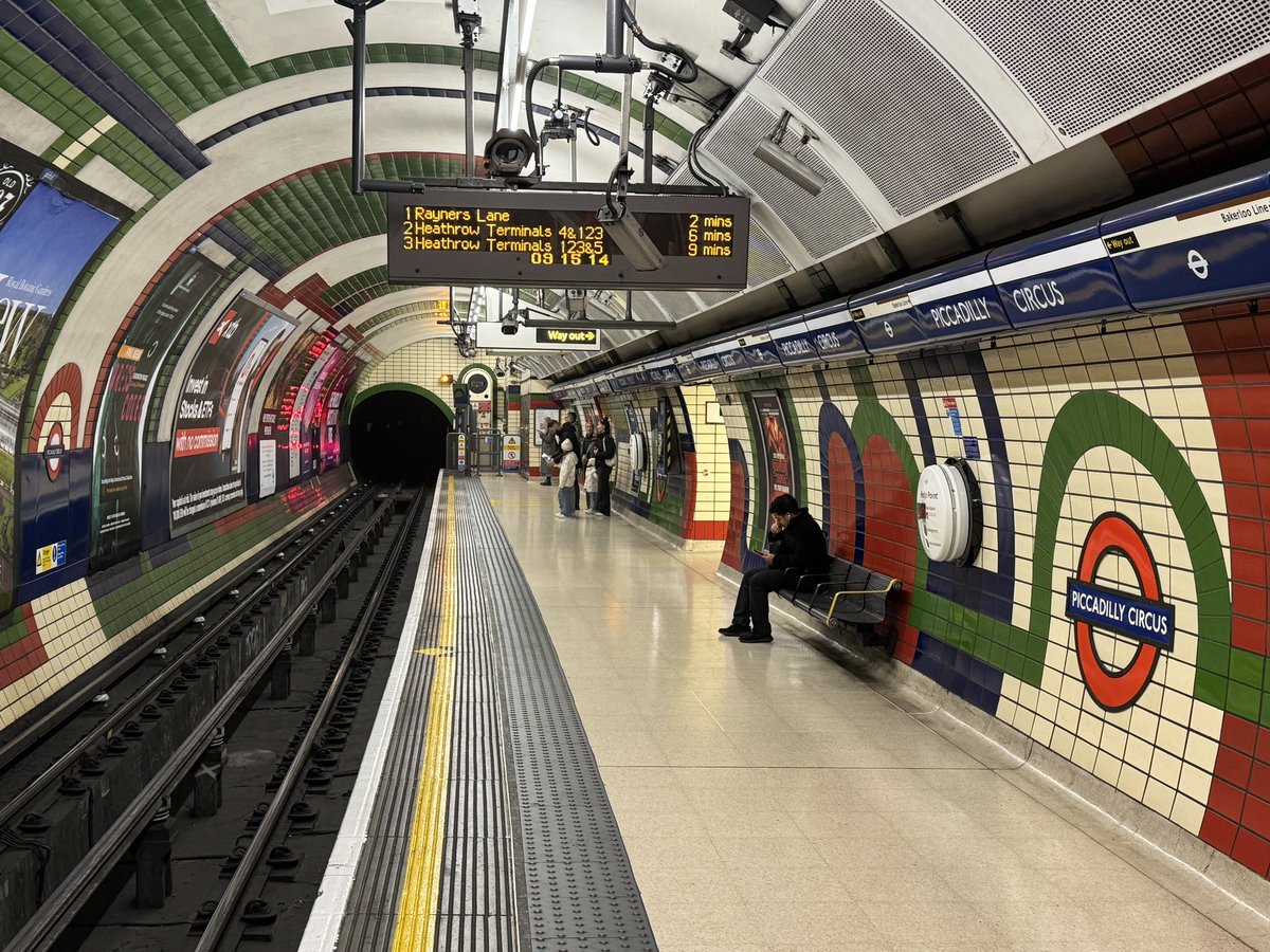 Nach Gesprächen mit Politikern und der Schweizer Botschaft zum Thema #Bergkarabach wieder auf dem Weg nach Zürich. #EDU